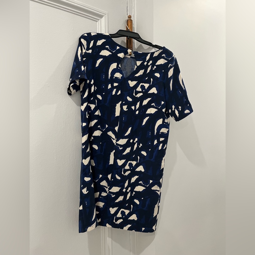 Colorblock Shift Dress - Size 38 - Pockets, Wrinkle Free - Picture 6 of 7